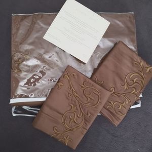Queen Duvet Cover Set by Roxbury Park